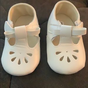 White vintage Mary Janes. Prewalkers/walkers